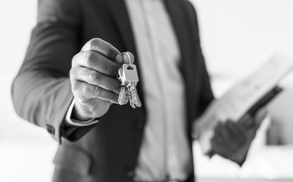 Why Partnering with a Luxury Real Estate Agent is Essential